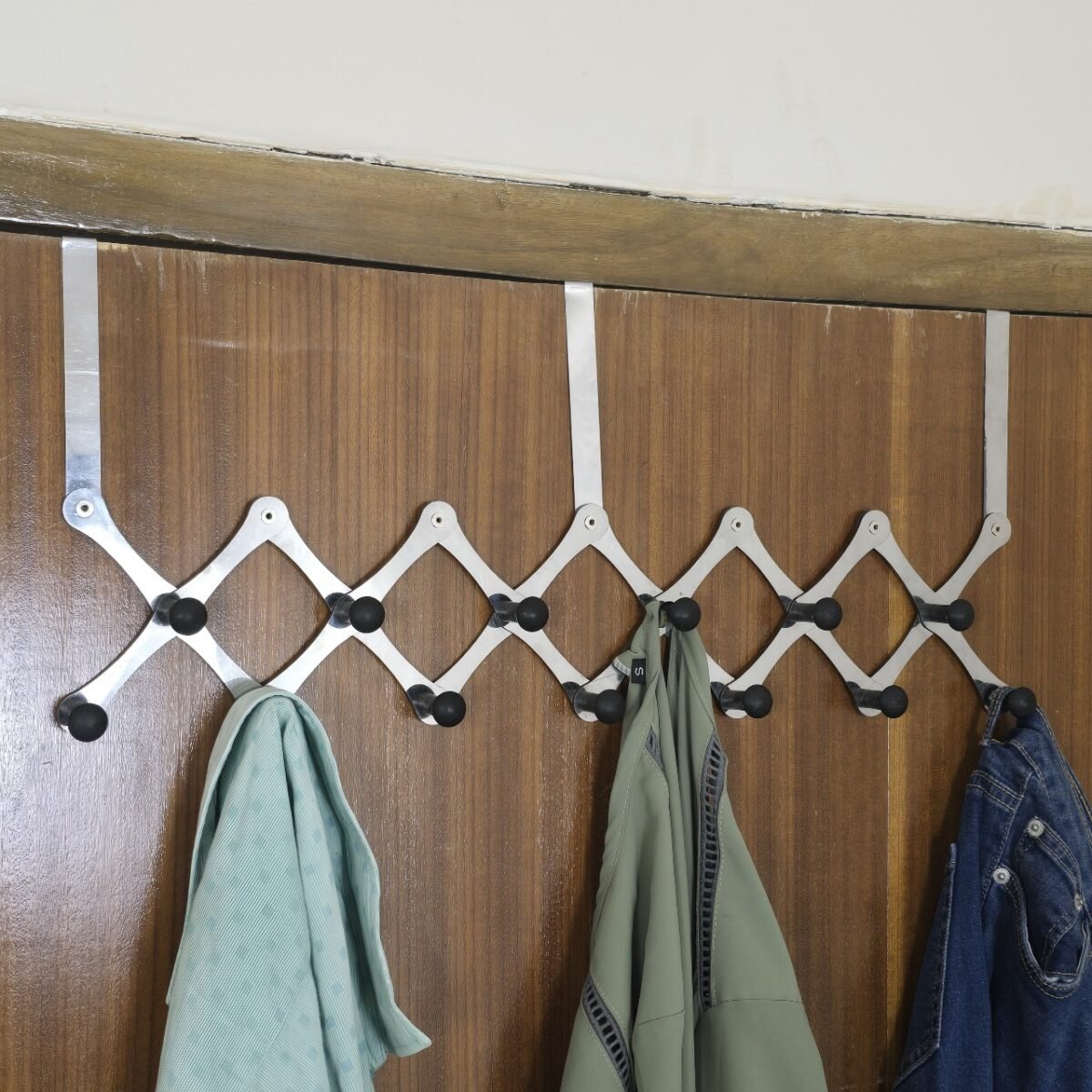 Ss Flexible Door Hanger - Image 1